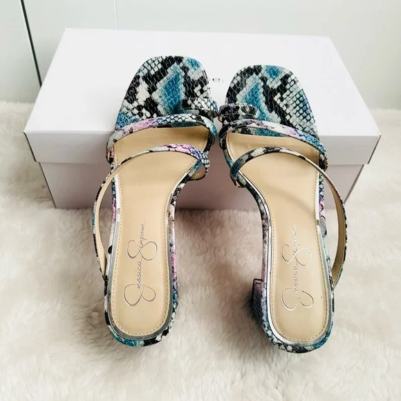 Jessica Simpson Block Heel Sandal - Picture 7 of 11